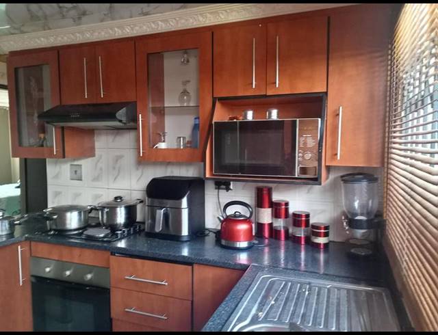 3 BEDROOM HOUSE FOR SALE IN MOLELEKI EXT 2